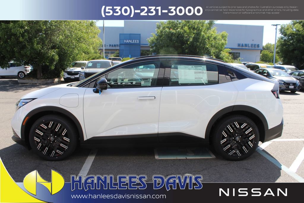 New 2026 Nissan Leaf Platinum+ w/ Floor Mat Package (Platinum+) FWD image 2