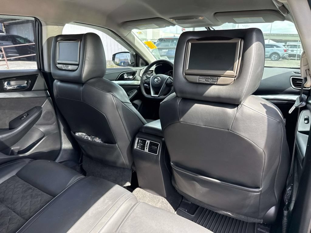 Used 2016 Nissan Maxima SR FWD image 10