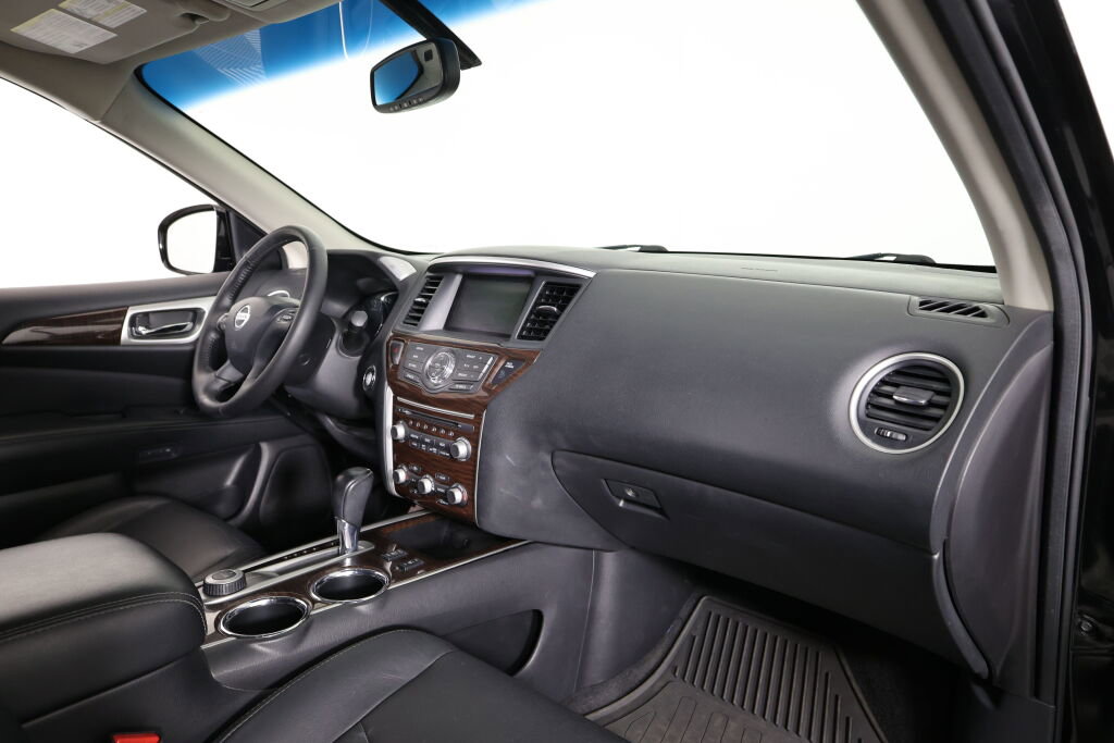 Used 2014 Nissan Pathfinder SL image 24