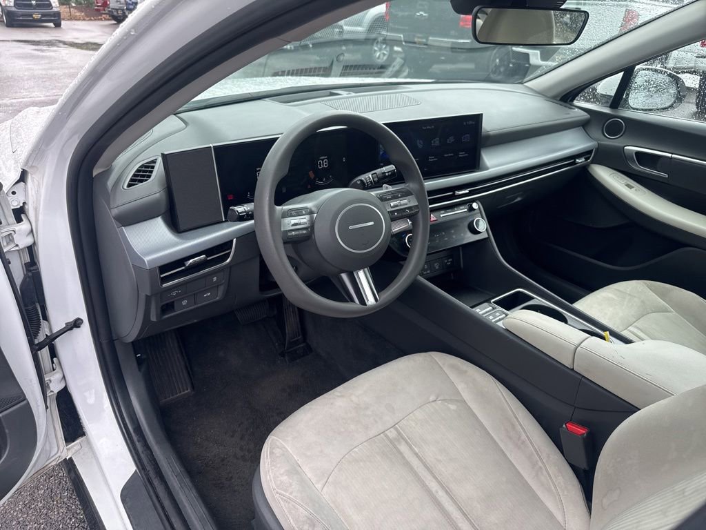 Used 2024 Hyundai Sonata SEL FWD image 16