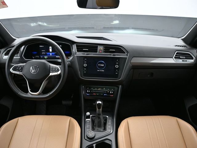 Used 2022 Volkswagen Tiguan SE AWD/4WD image 10