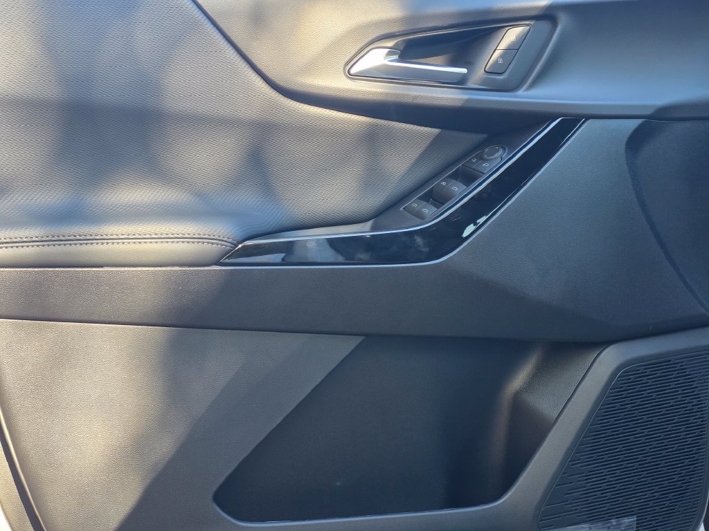 New 2027 Chevrolet Equinox LT FWD image 14