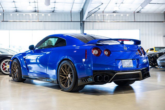 Used 2021 Nissan GT-R Premium AWD/4WD image 4