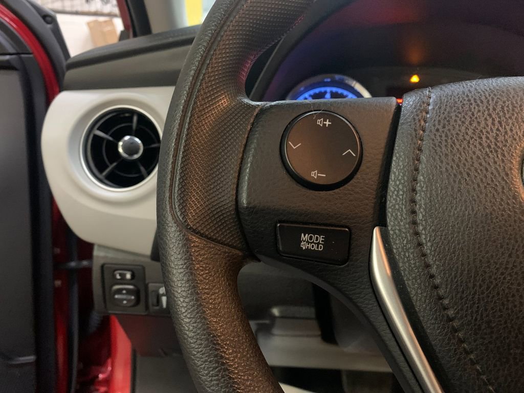 Used 2019 Toyota Corolla LE FWD image 27