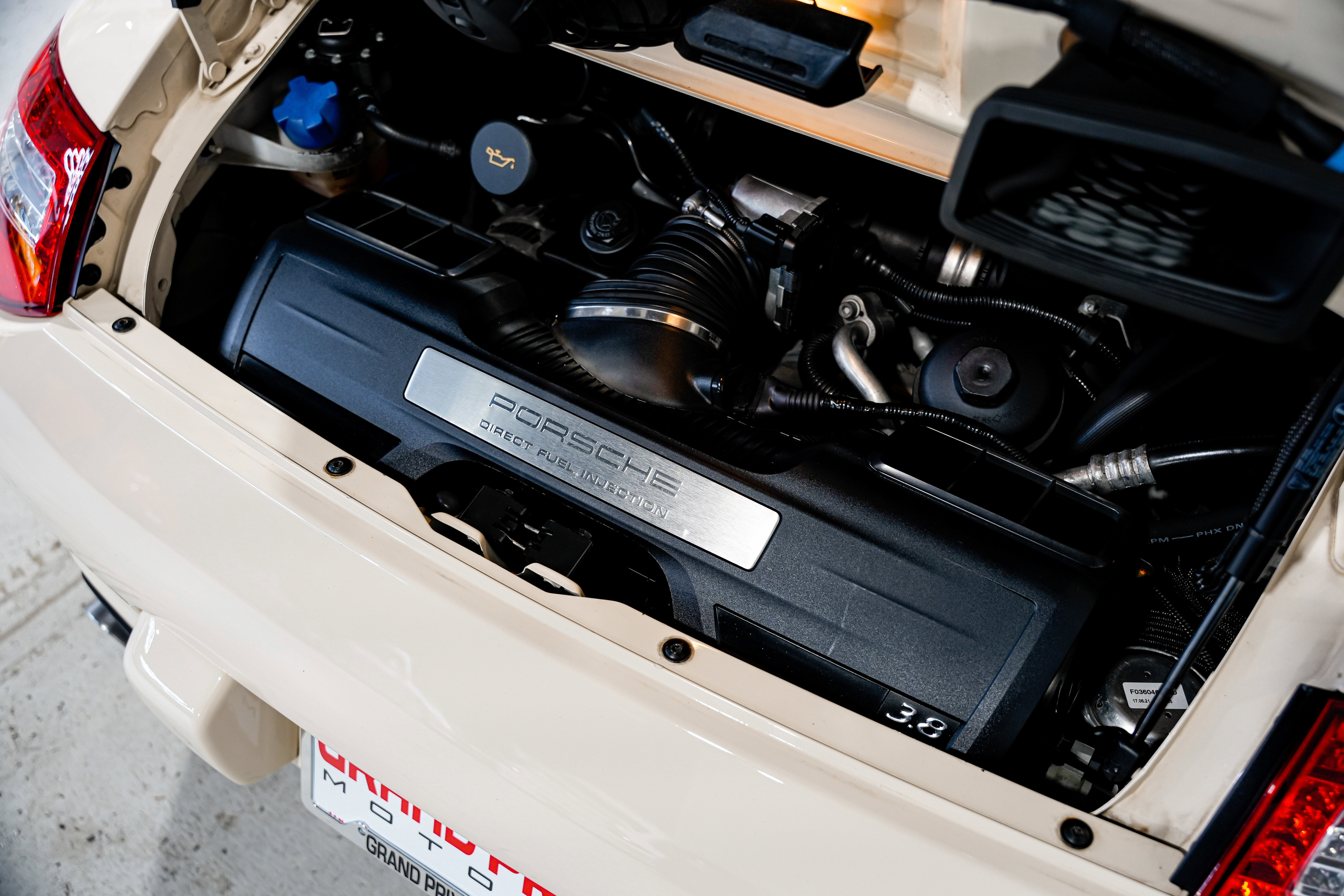 Used 2010 Porsche 911 Carrera S image 40