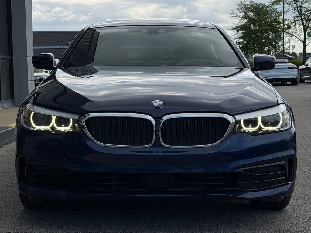 Used 2019 BMW 540i xDrive AWD/4WD image 3