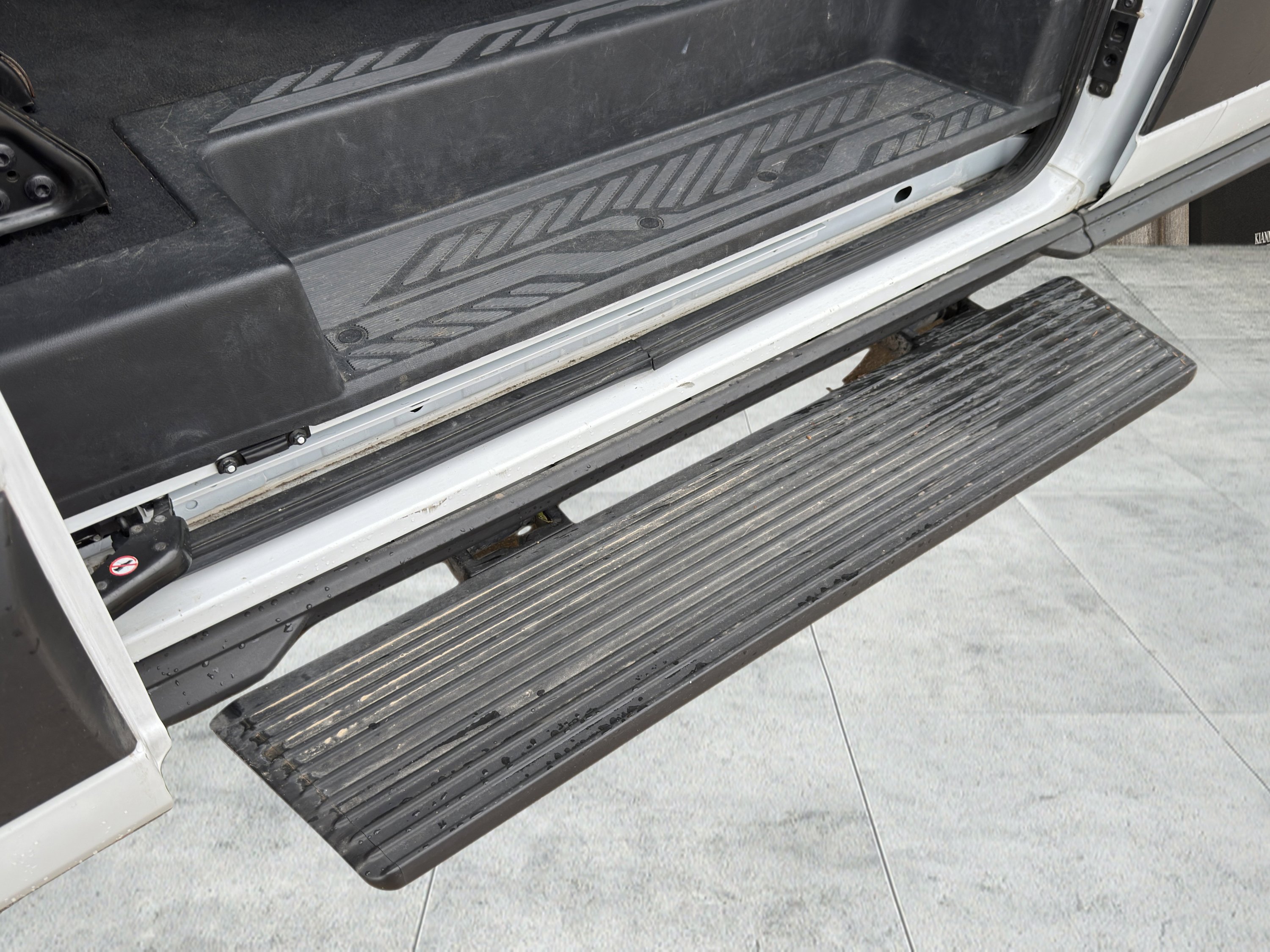 Used 2023 Ford Transit 350 XLT image 73