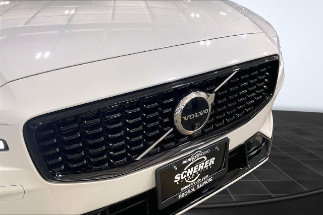 Used 2024 Volvo S60 B5 Plus FWD image 30