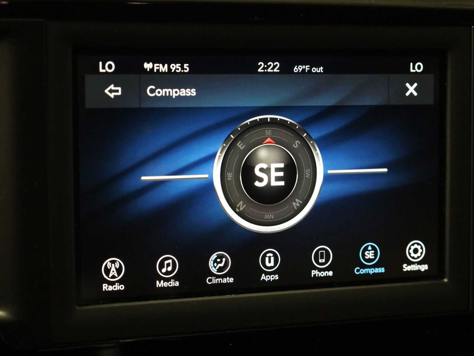 Used 2018 Chrysler Pacifica Touring Plus w/ Tire & Wheel Group FWD image 30