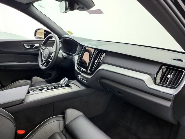 Used 2024 Volvo XC60 T8 Ultimate w/ Protection Package Premier AWD/4WD image 14