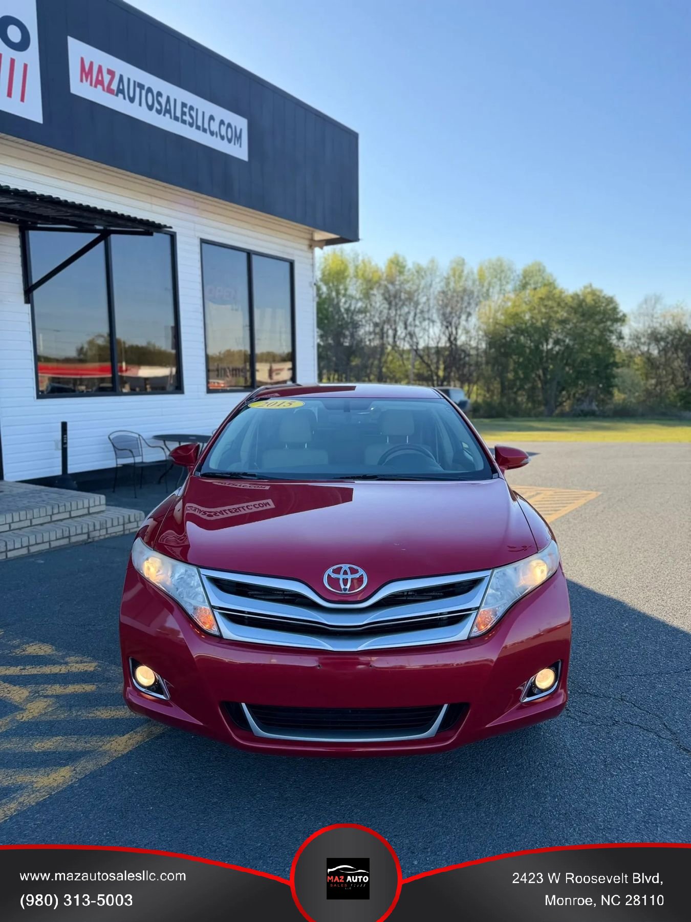Used 2015 Toyota Venza LE AWD/4WD image 2