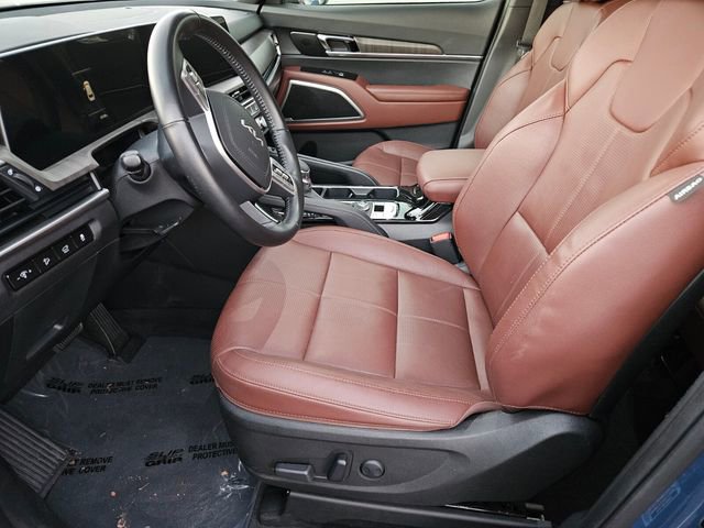 Used 2023 Kia Telluride EX w/ EX Captain's Chair Package image 11