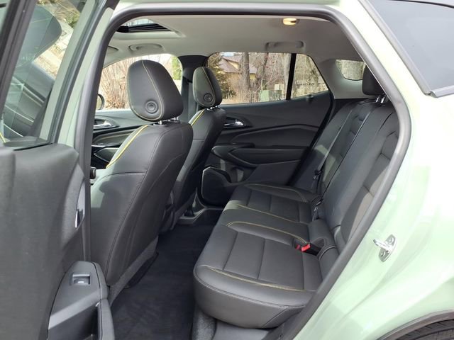 Used 2024 Chevrolet Trax ACTIV w/ Sunroof Package image 11