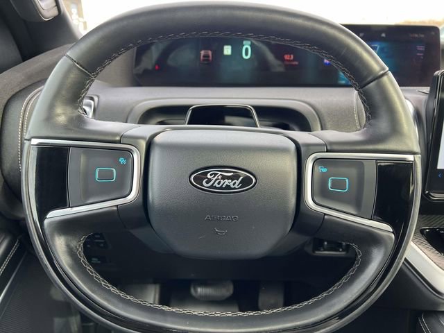 Certified 2025 Ford Expedition Platinum w/ Stealth Appearance Package image 17