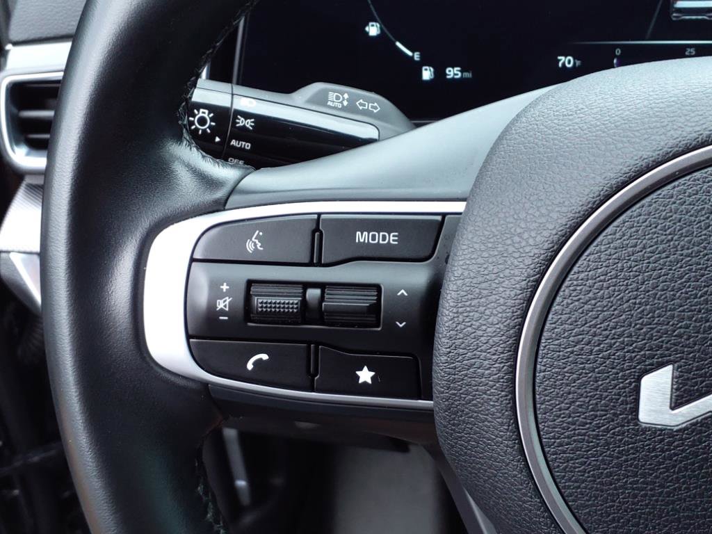 Used 2023 Kia Sportage SX image 24