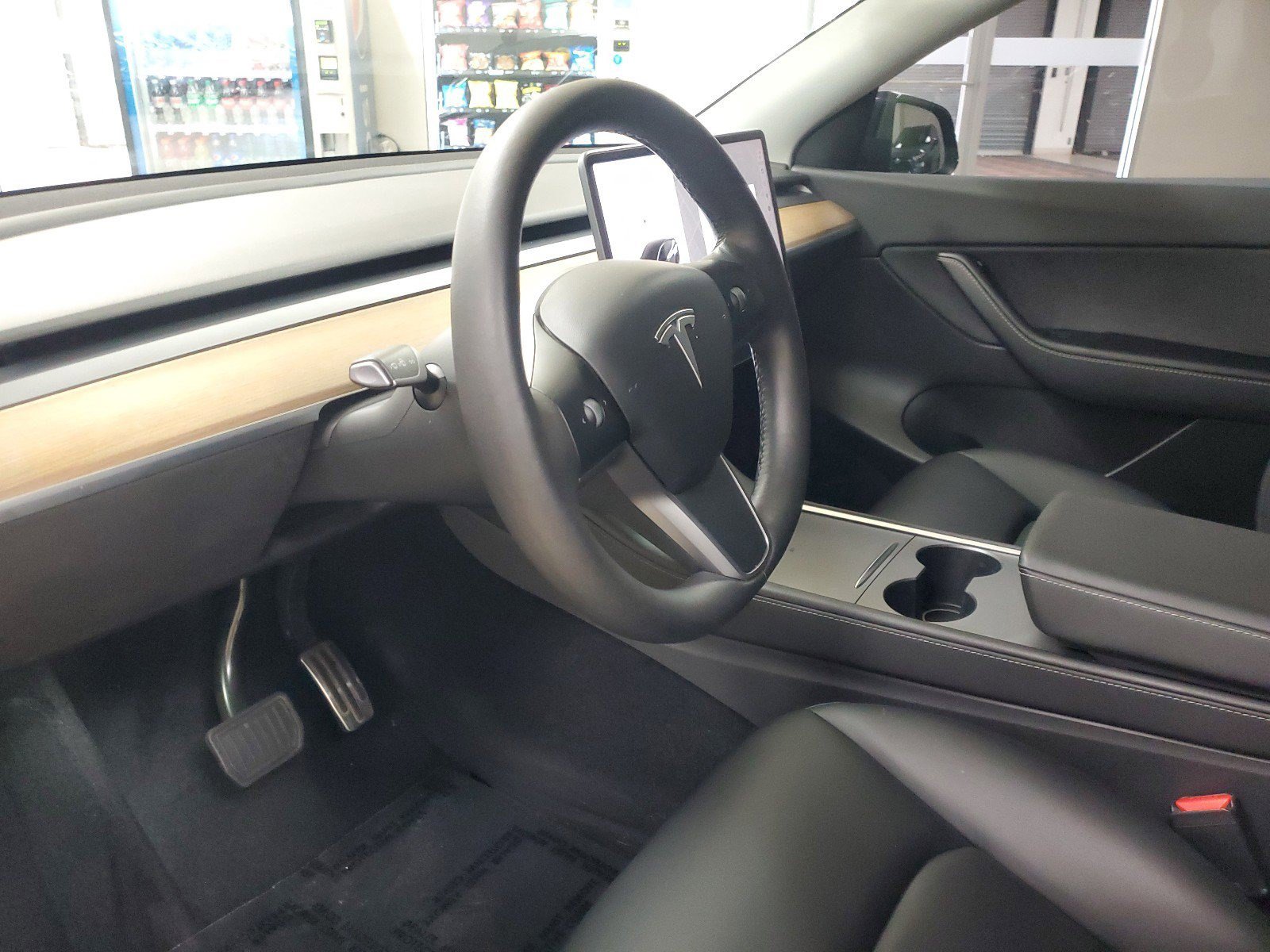Used 2022 Tesla Model Y Long Range AWD/4WD image 18