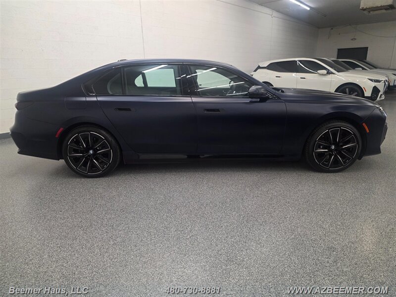 Used 2024 BMW i7 xDrive60 w/ M Sport Package RWD image 11