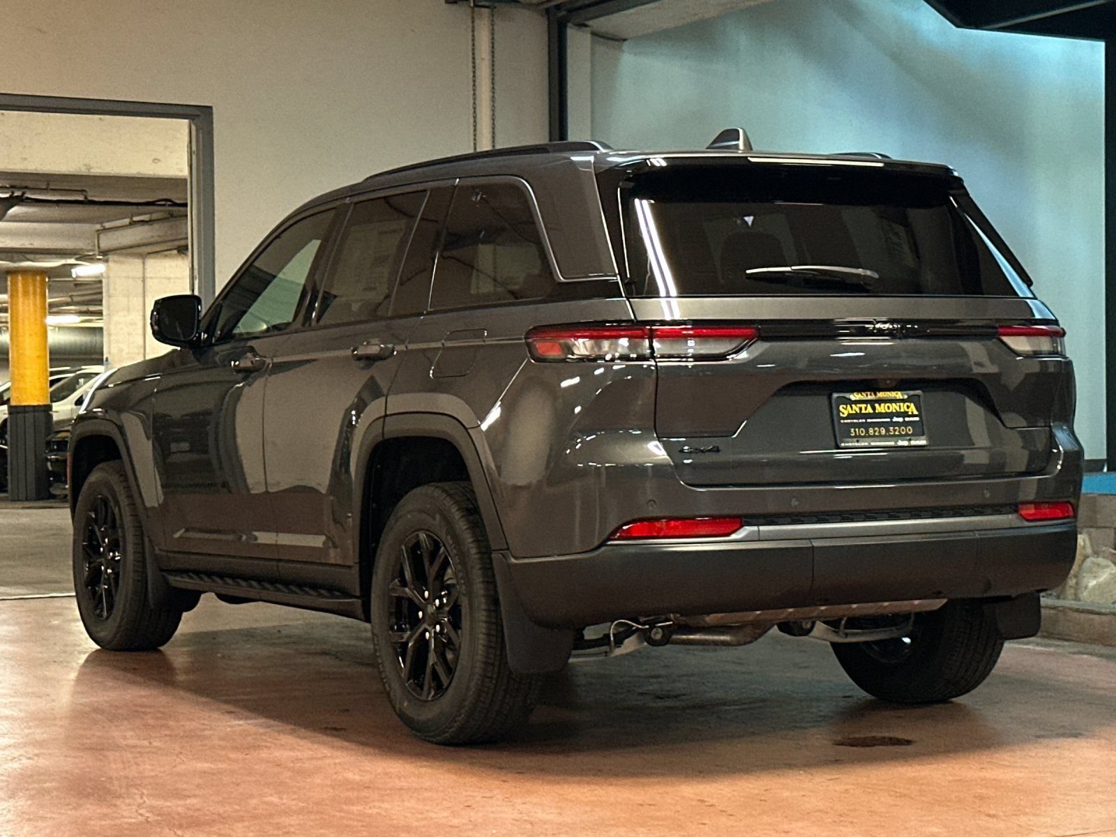 New 2026 Jeep Grand Cherokee Altitude AWD/4WD image 3