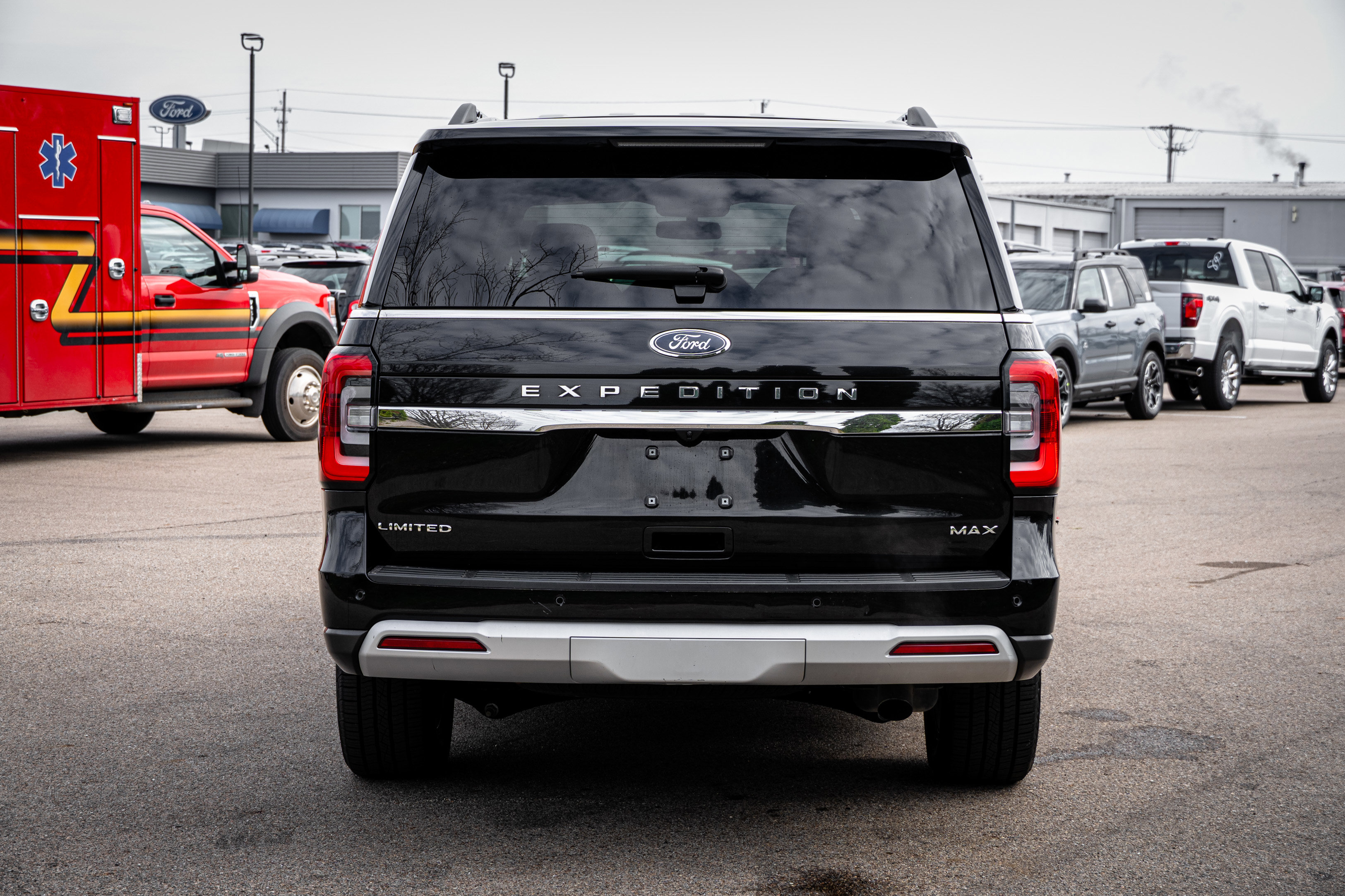 Used 2023 Ford Expedition Max Limited image 7