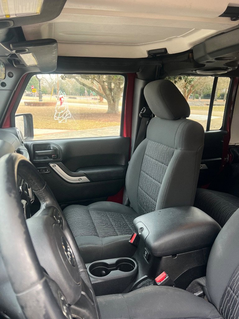 Used 2012 Jeep Wrangler Unlimited Sahara w/ Dual Top Group image 5