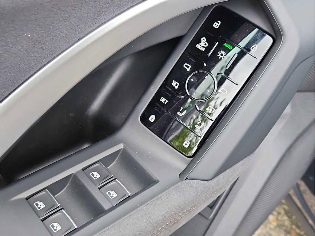 New 2026 Audi SQ5 Premium Plus AWD/4WD image 6