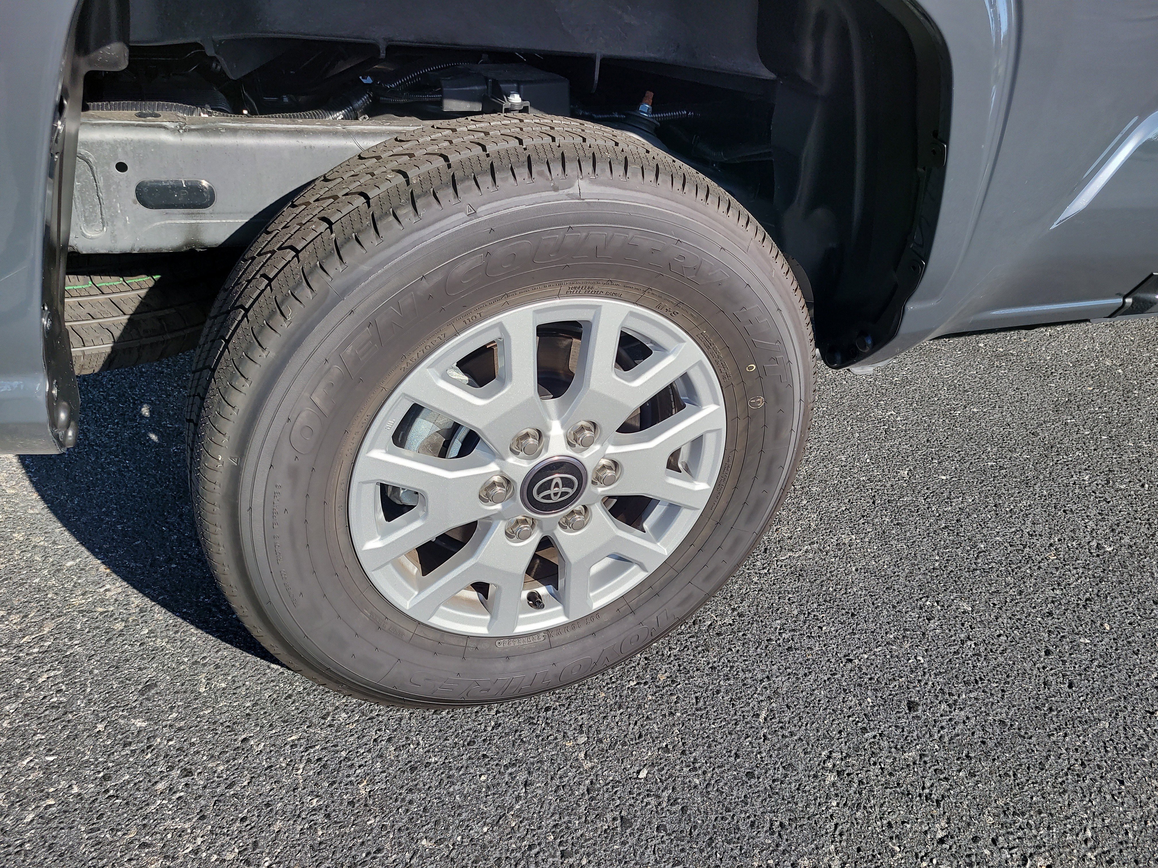 Certified 2025 Toyota Tacoma SR5 image 9