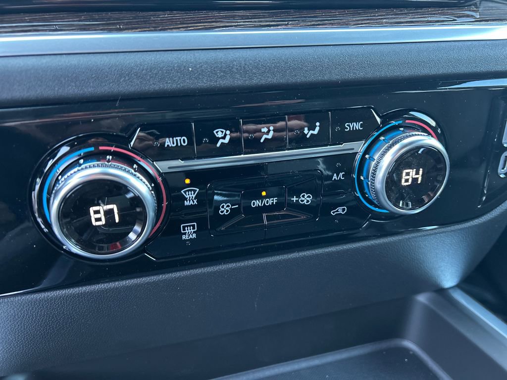 New 2026 GMC Sierra 3500 SLE w/ SLE Convenience Package image 19