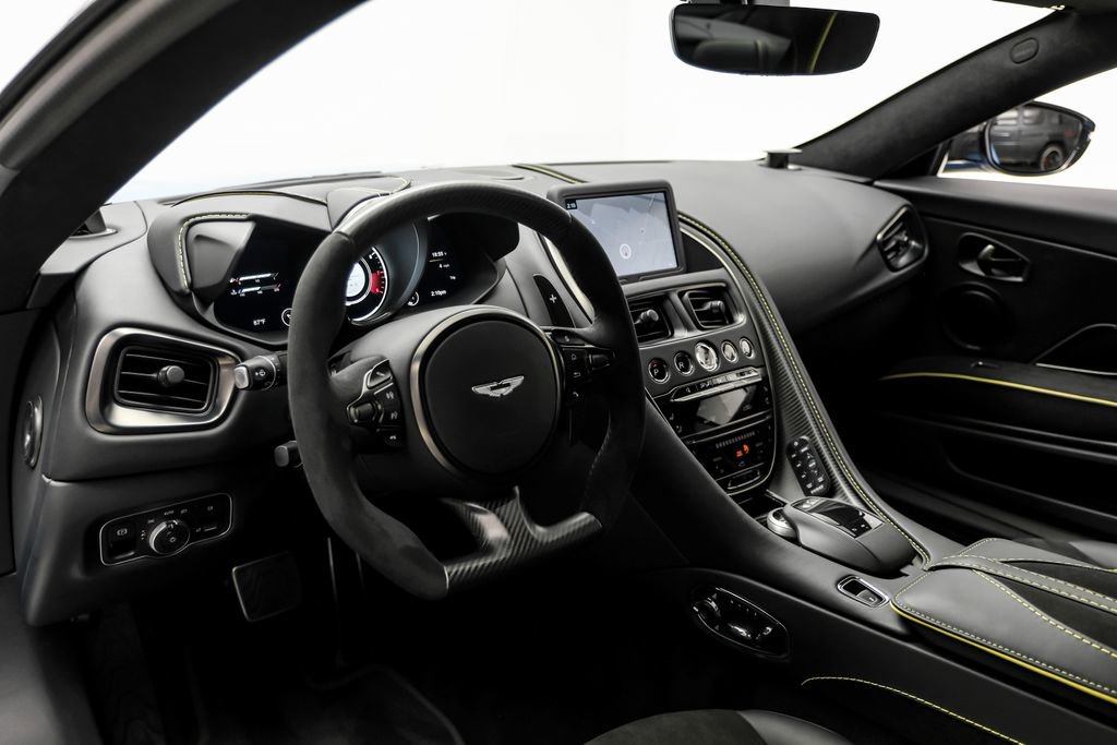 Used 2022 Aston Martin DBS Superleggera RWD image 7