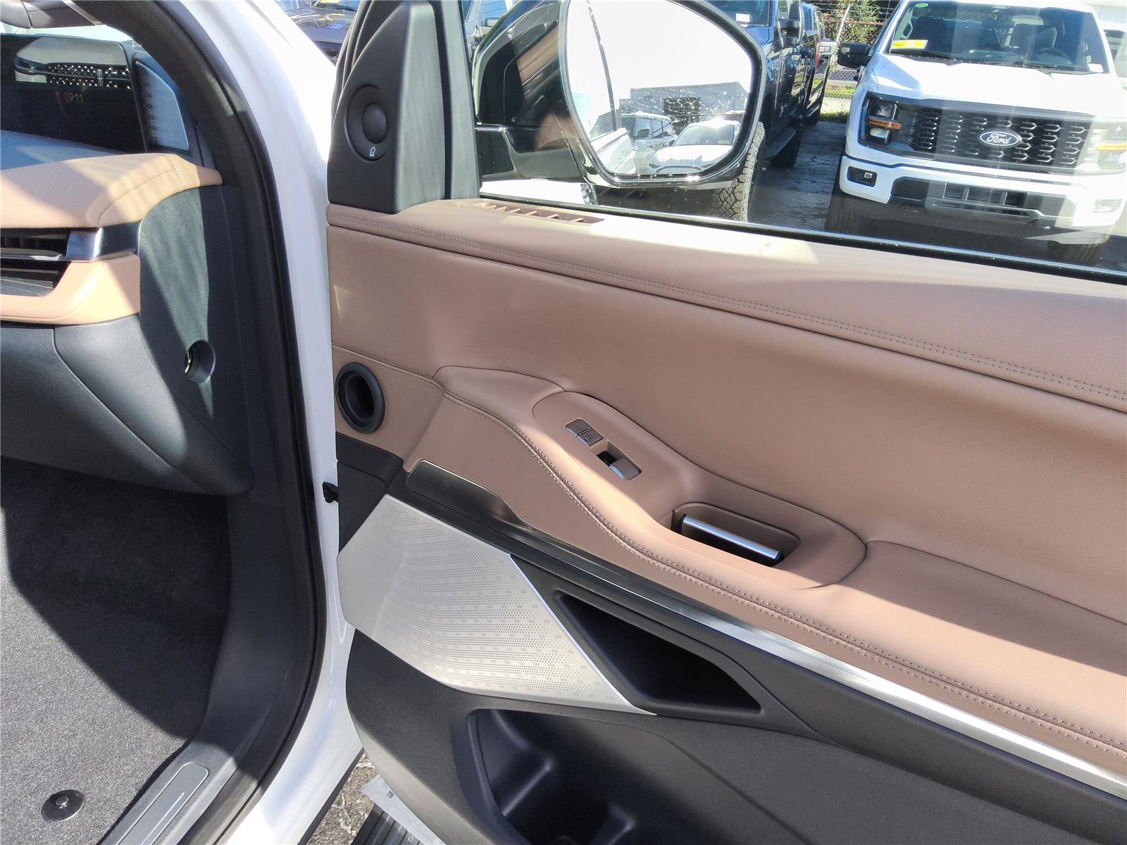 New 2027 Lincoln Navigator Black Label AWD/4WD image 27