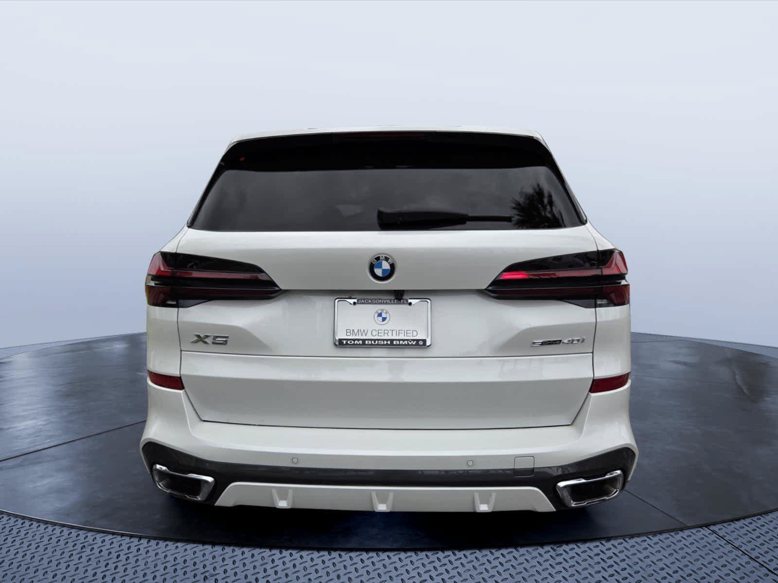 Certified 2026 BMW X5 sDrive40i w/ M Sport Package RWD image 5