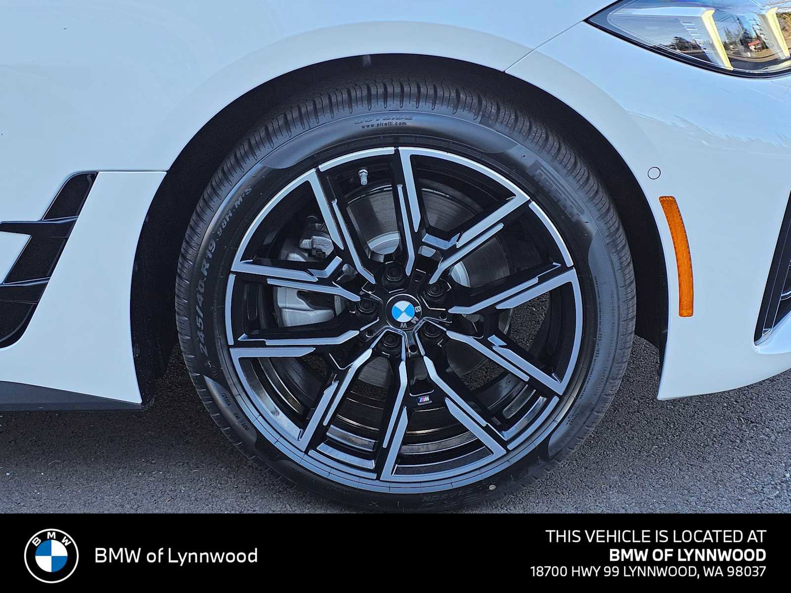 New 2026 BMW 430i xDrive w/ M Sport Package AWD/4WD image 9