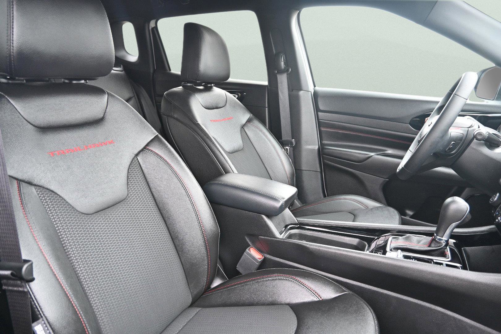 Used 2024 Jeep Compass Trailhawk image 14