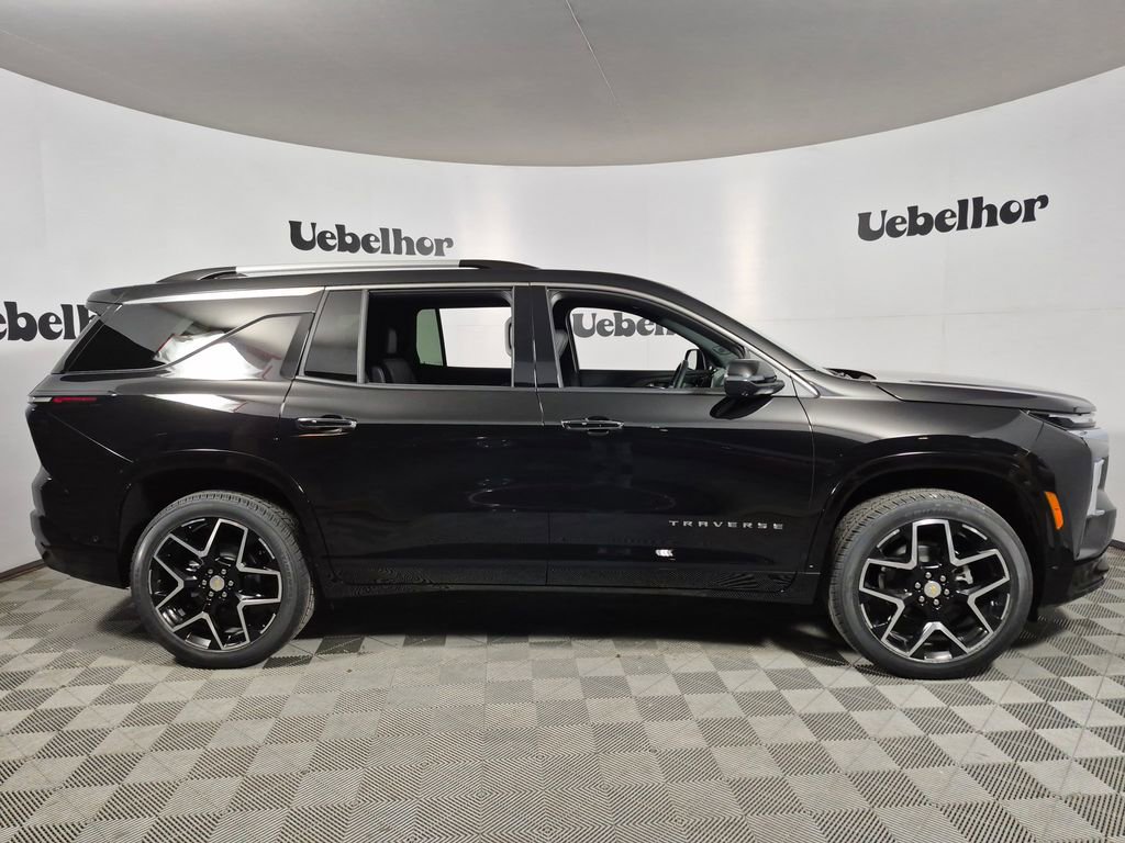 New 2026 Chevrolet Traverse High Country w/ LPO, Floor Liner Package FWD image 8