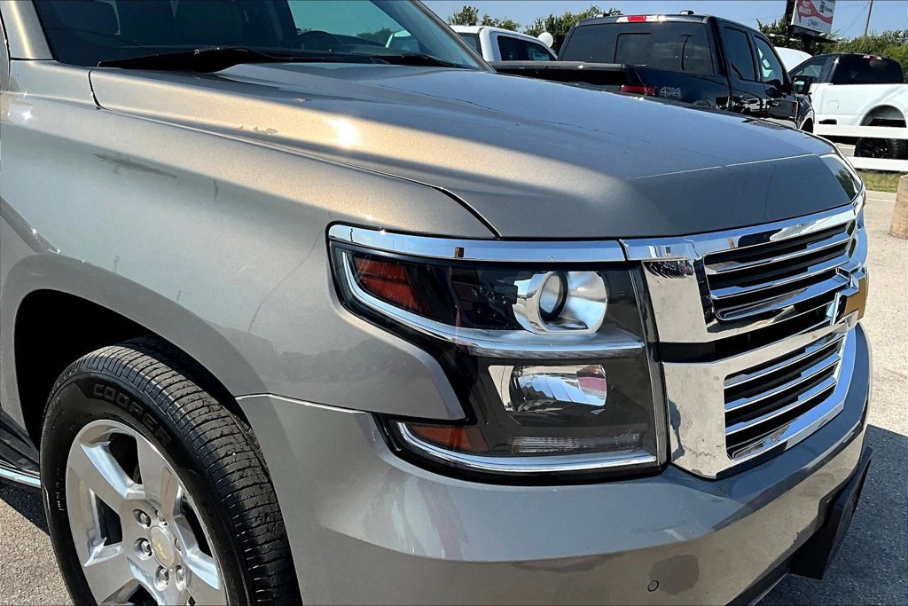 Used 2019 Chevrolet Tahoe Premier AWD/4WD image 32