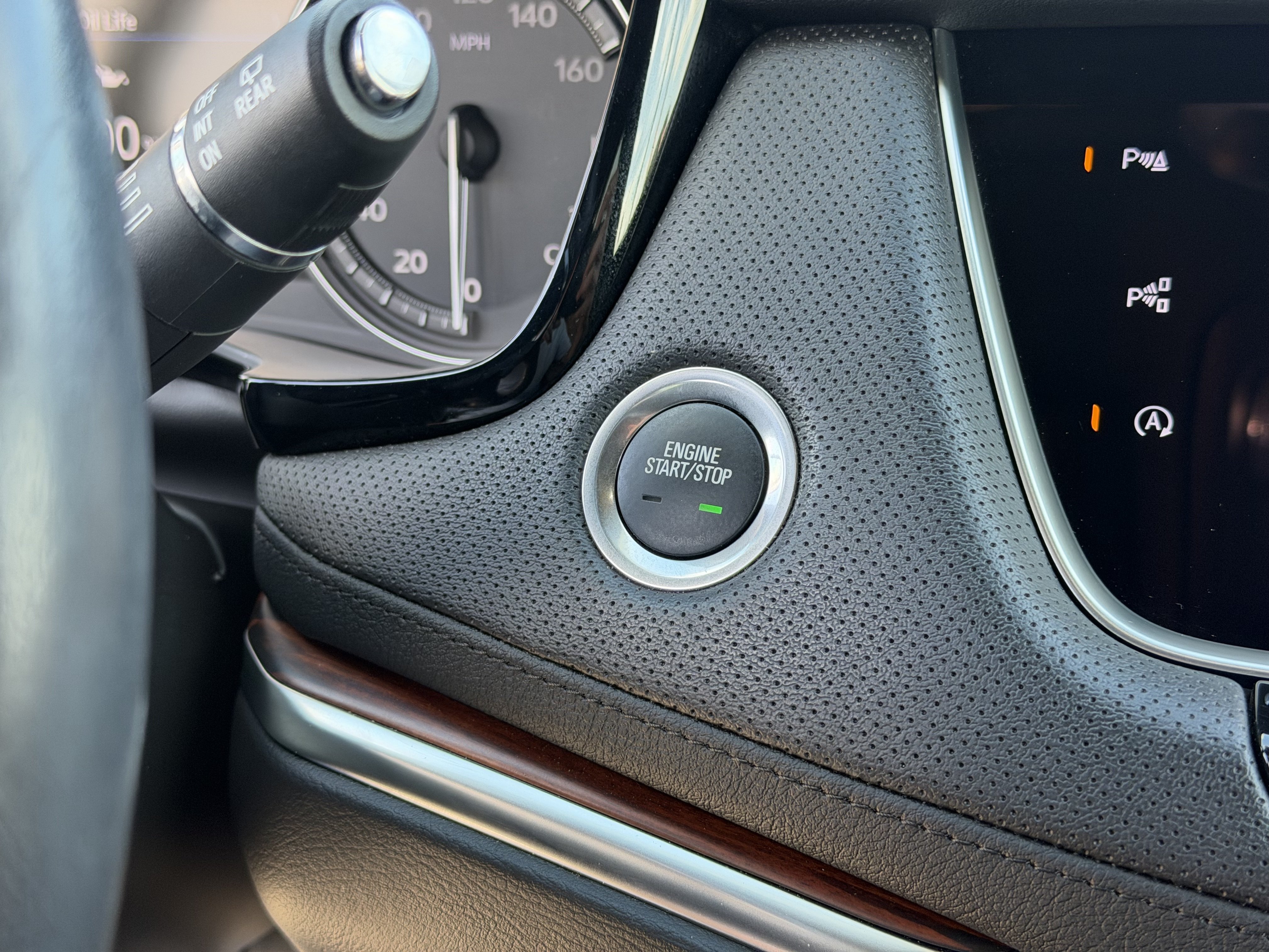 Certified 2024 Cadillac XT5 Premium Luxury w/ Technology Package FWD image 25