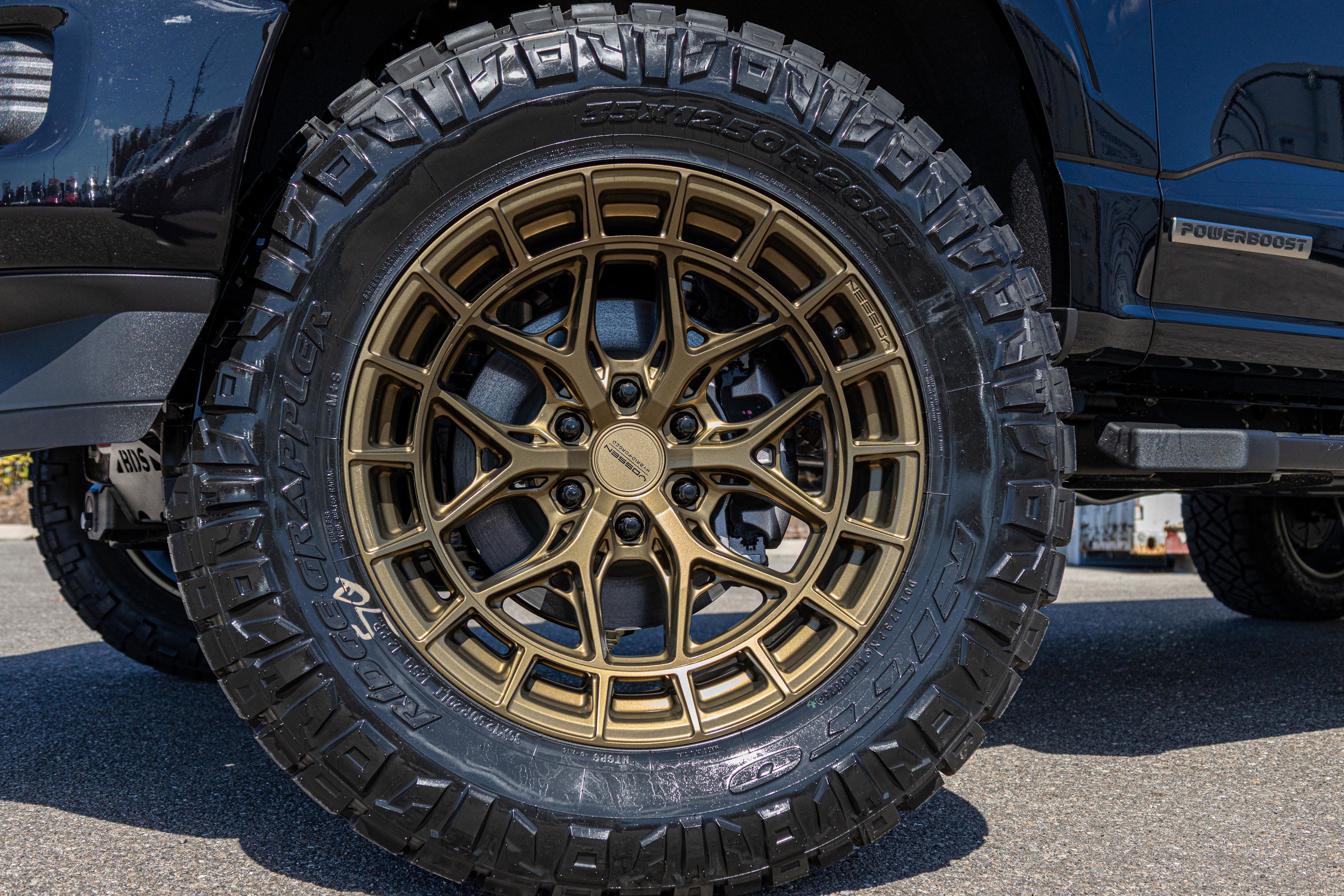 New 2025 Ford F150 Lariat w/ Equipment Group 502A High image 31