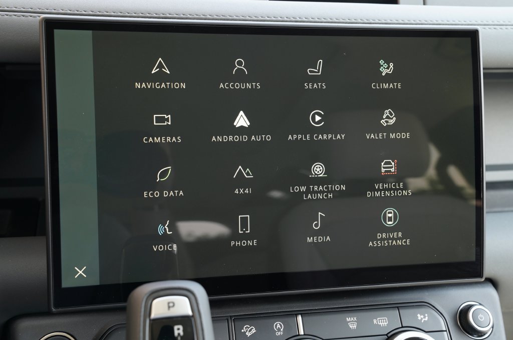New 2026 Land Rover Defender 110 X-Dynamic SE AWD/4WD image 22