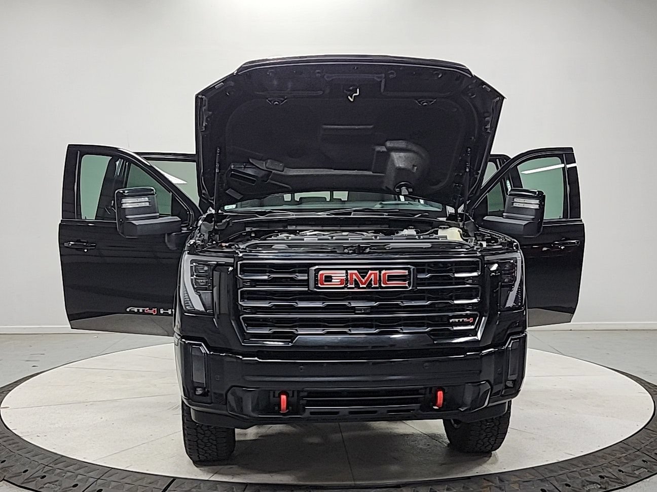 Used 2024 GMC Sierra 2500 AT4 w/ AT4 Premium Plus Package AWD/4WD image 10