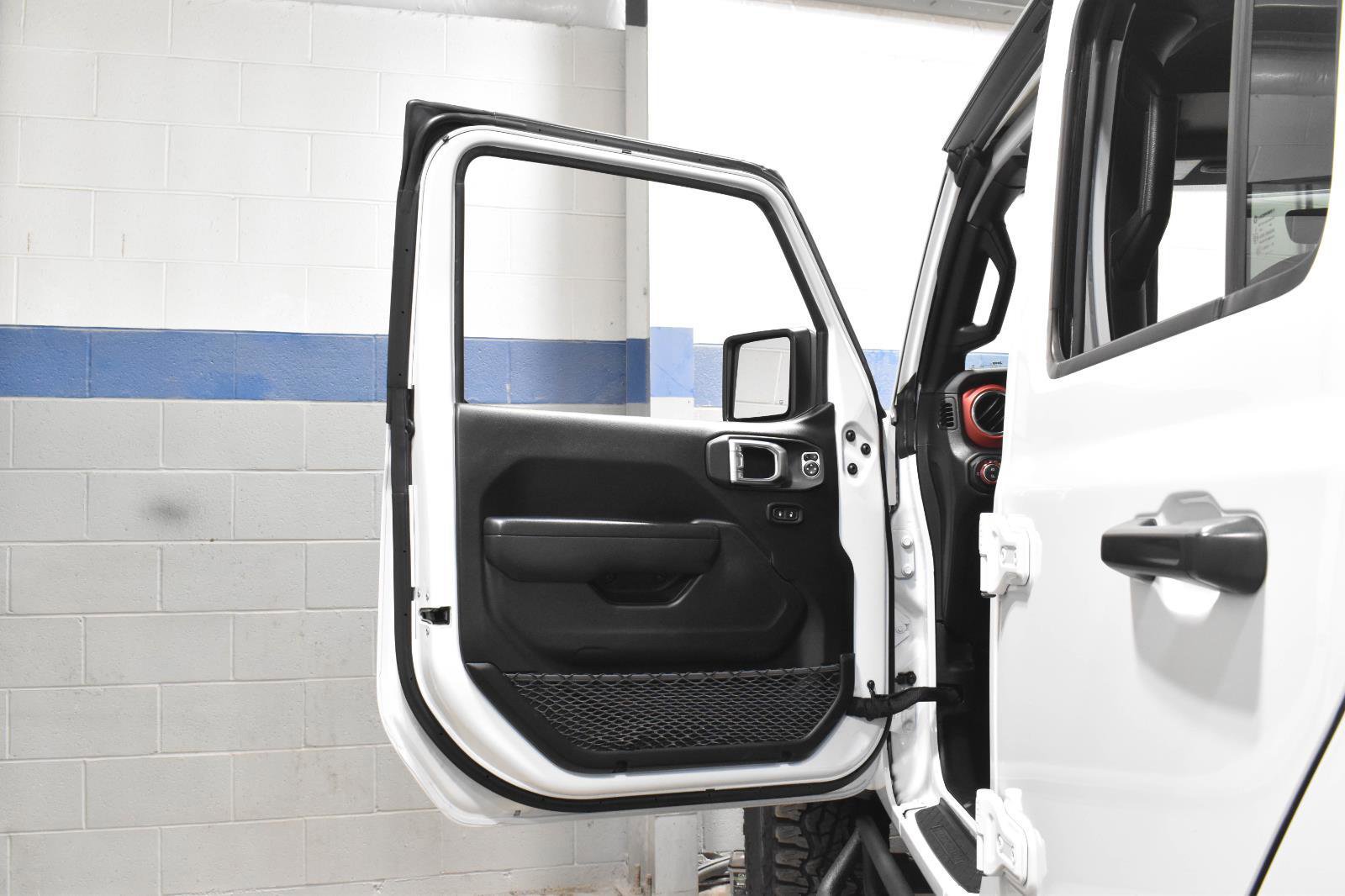 Used 2021 Jeep Gladiator Rubicon image 9