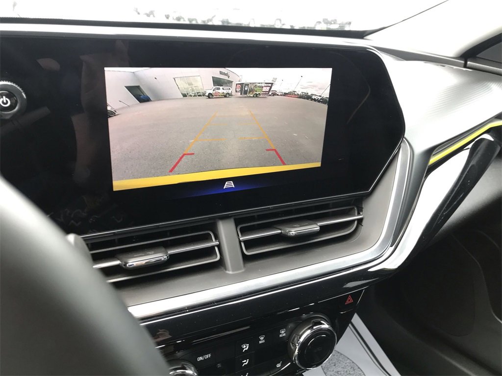 Used 2024 Chevrolet Trax ACTIV image 16