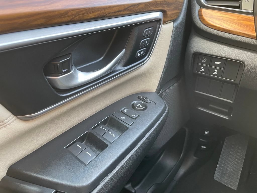 Certified 2017 Honda CR-V Touring image 15