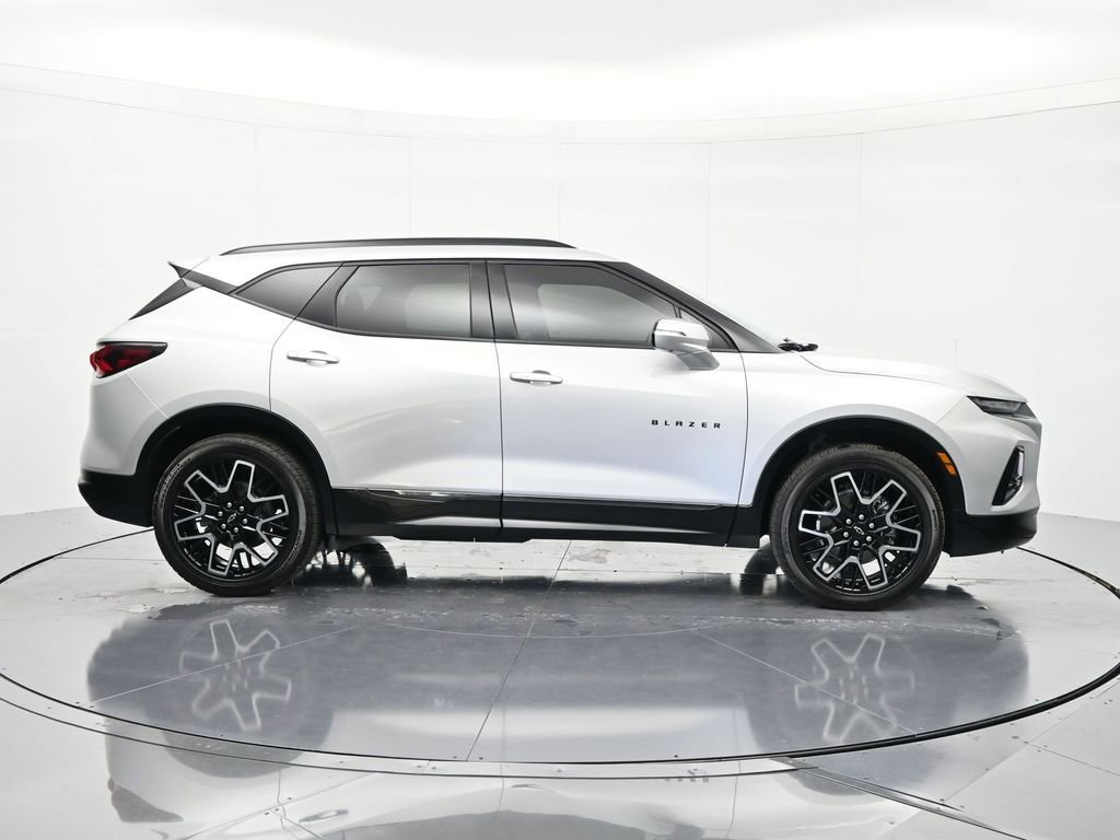 Certified 2021 Chevrolet Blazer RS w/ Enhanced Convenience Package FWD image 4