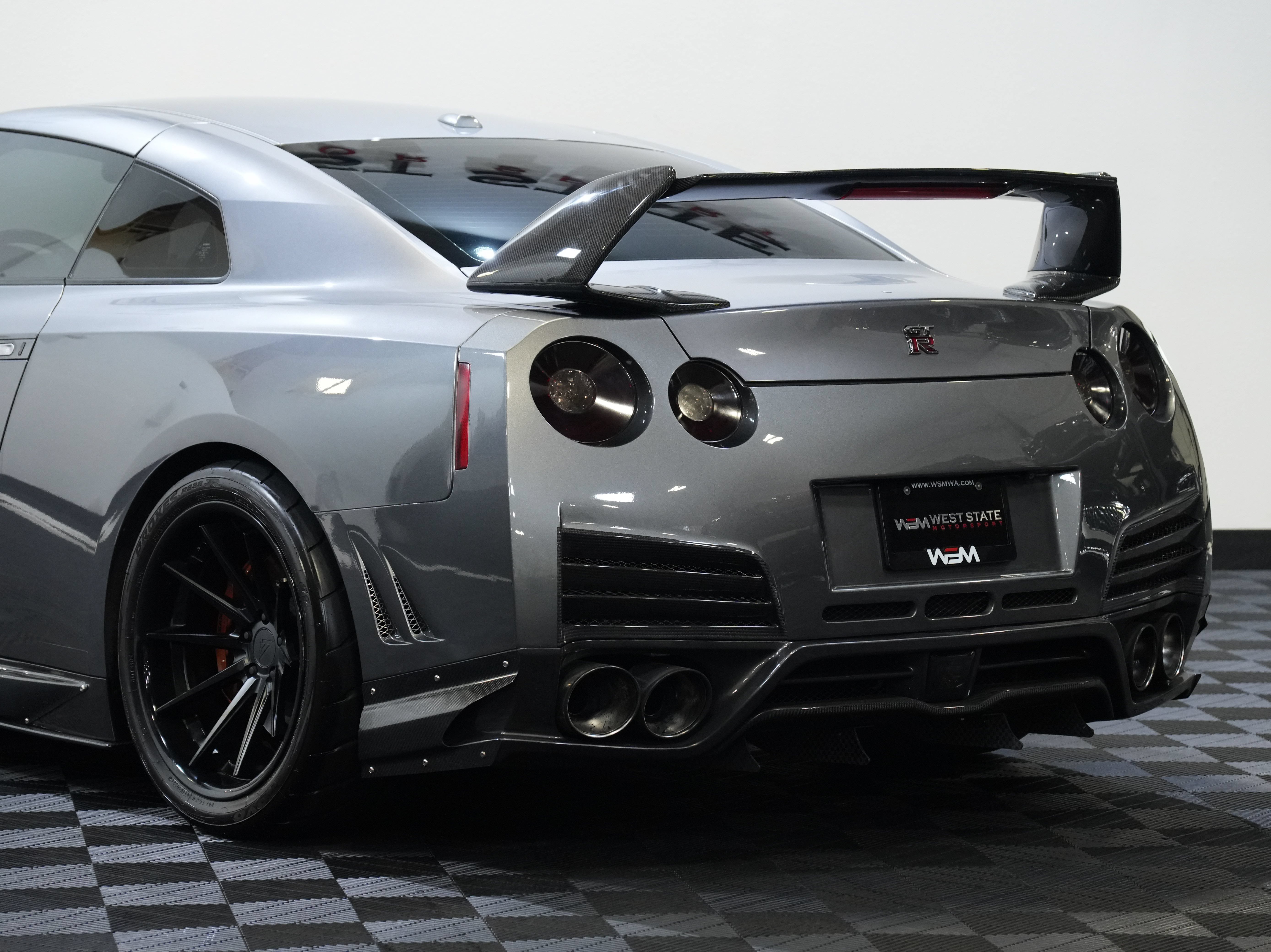 Used 2014 Nissan GT-R Premium AWD/4WD image 16