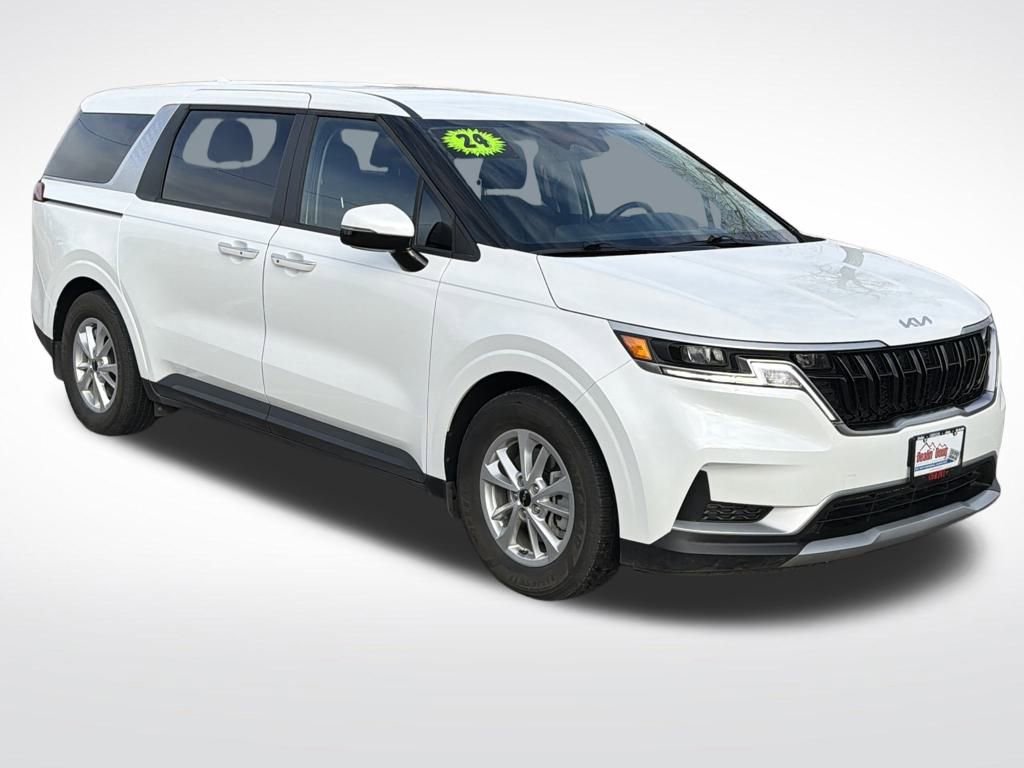 Used 2024 Kia Carnival LX image 8