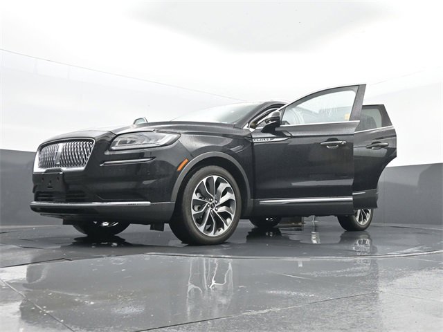 Used 2023 Lincoln Nautilus Reserve w/ Luxury Package image 36