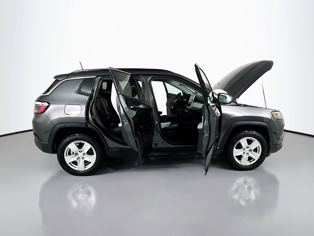 Used 2022 Jeep Compass Latitude w/ Convenience Group AWD/4WD image 19
