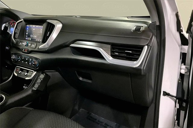 Used 2023 GMC Terrain SLE image 31