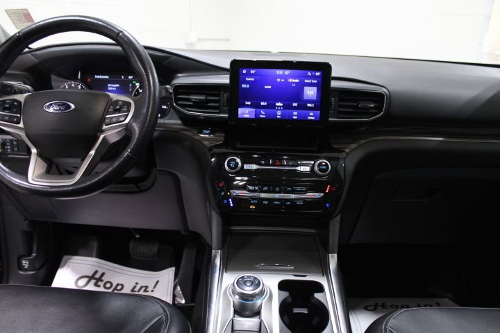 Used 2023 Ford Explorer Limited w/ Equipment Group 301A image 32
