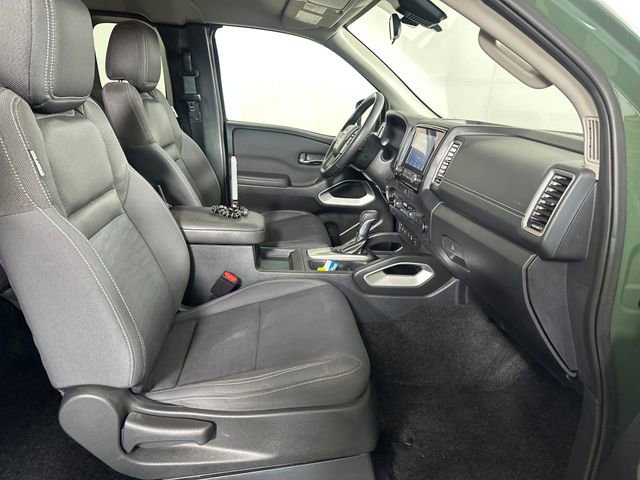 Used 2023 Nissan Frontier SV w/ SV Convenience Package image 28