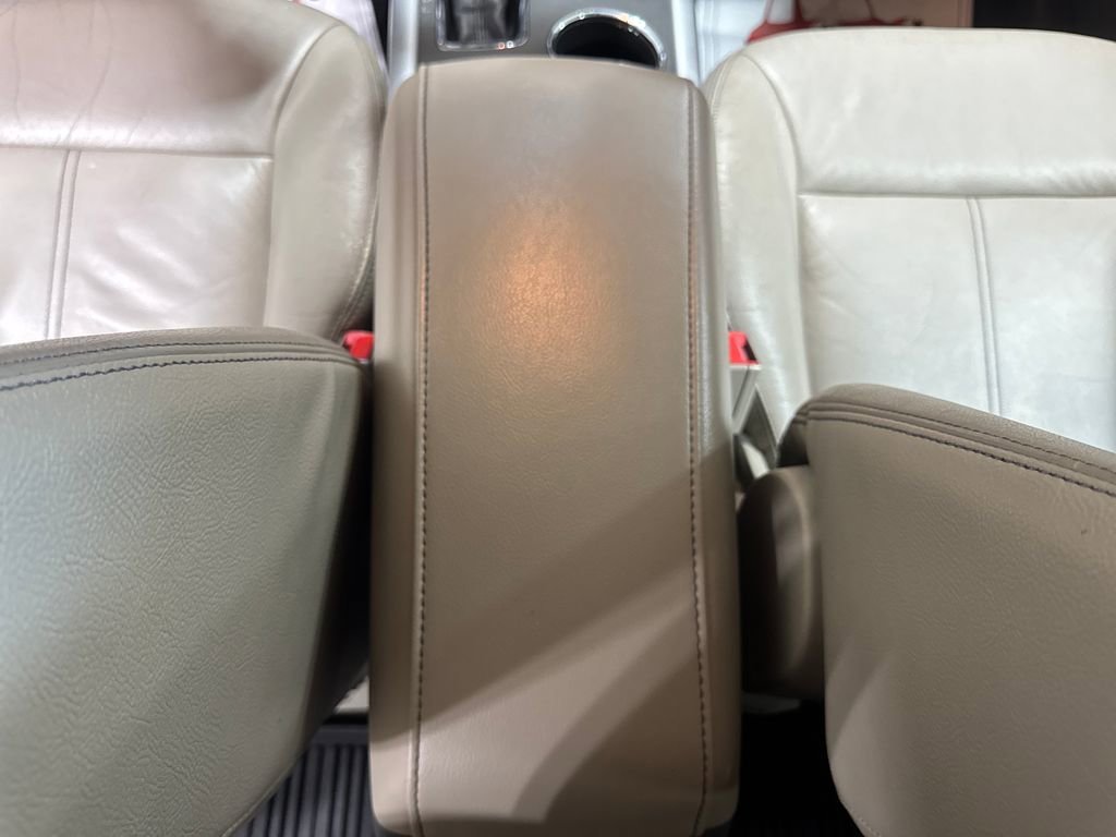 Used 2013 Ford Edge SEL image 32